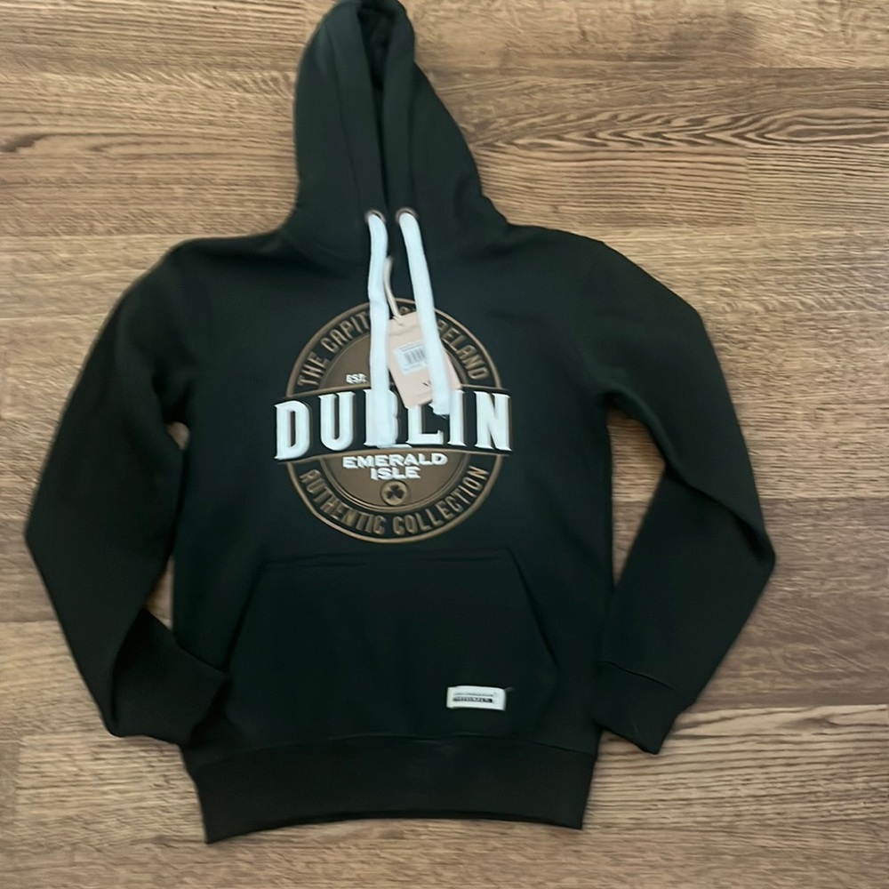NWT Mens Ireland Sweatshirt size Xs